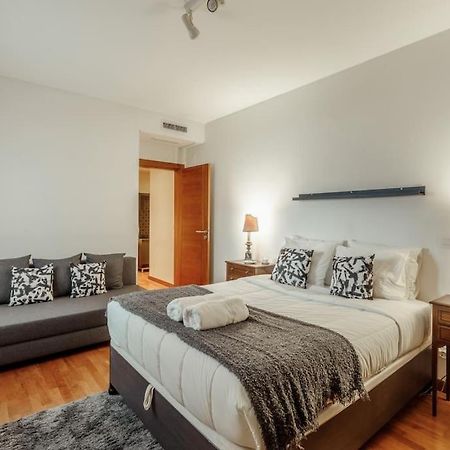 Charmoso Apartamento Sacavem Luaran gambar