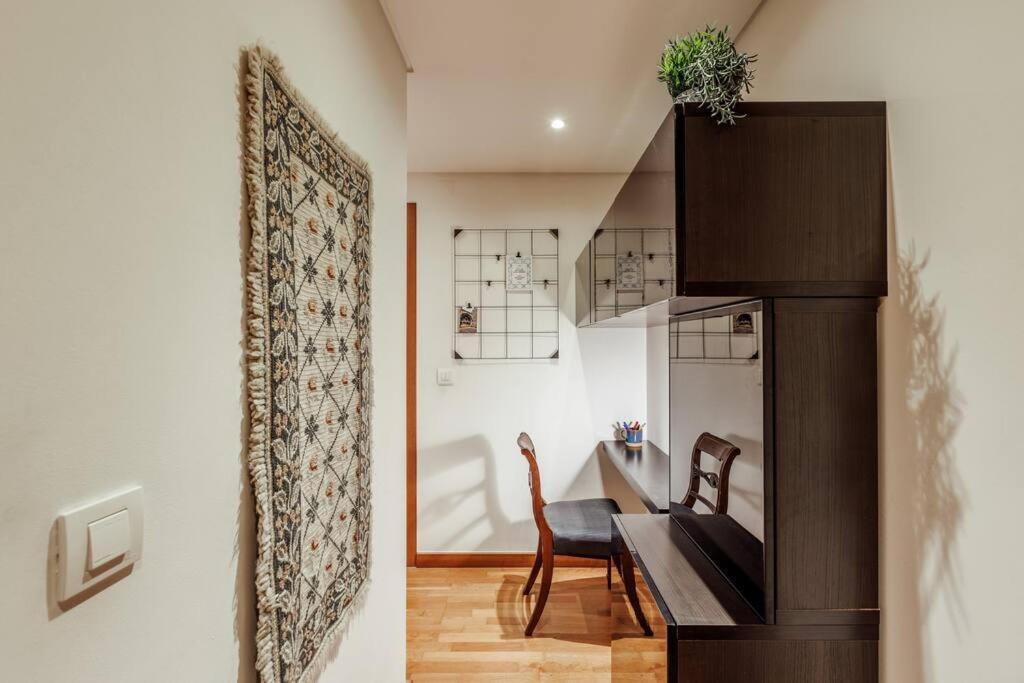 Charmoso Apartamento Sacavem Luaran gambar