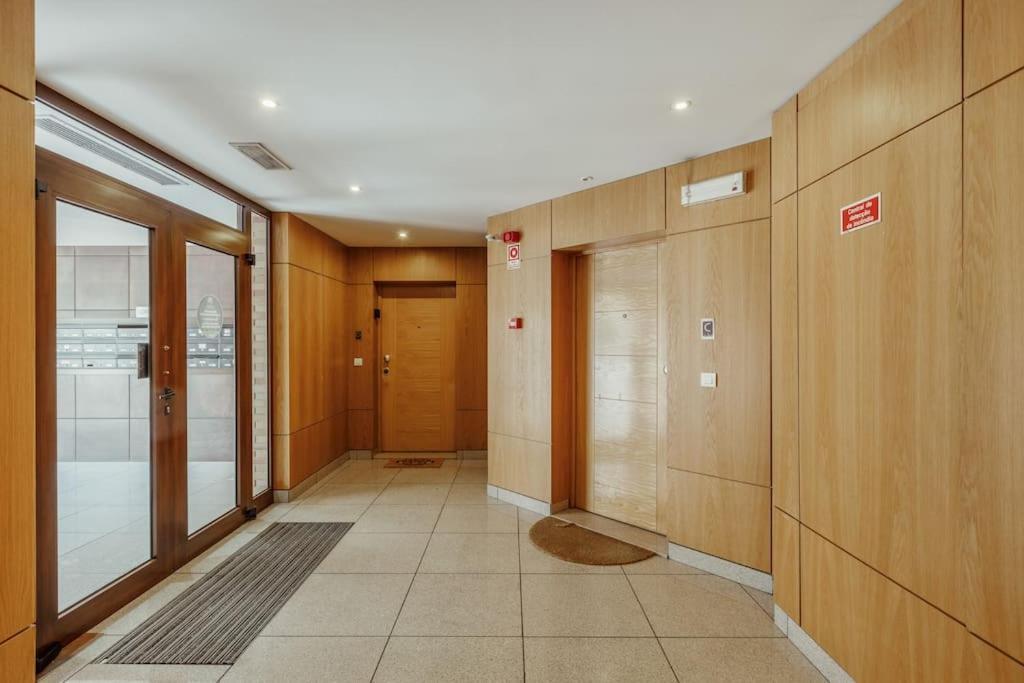 Charmoso Apartamento Sacavem Luaran gambar