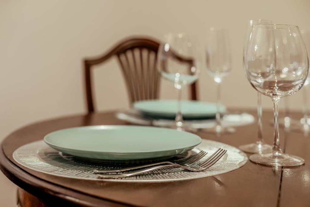 Charmoso Apartamento Sacavem Luaran gambar